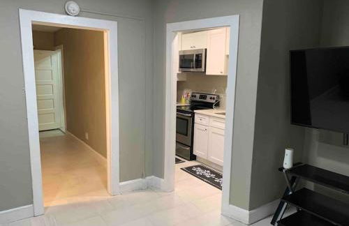 Apartment in Daytona Beach 1BR 1Bath Centrally Located - Photo 33