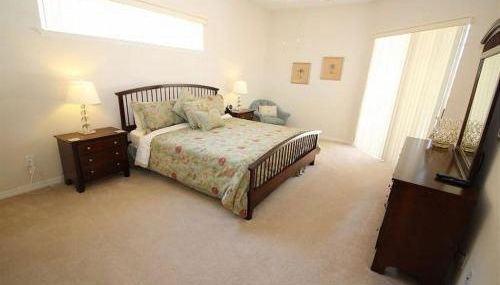 #440-Large 5 bed pool home with excellent privacy - Foto 3