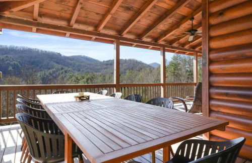 The Remedy at Blue Ridge - mountain view cabin with hot tub and two fire pits - Foto 18