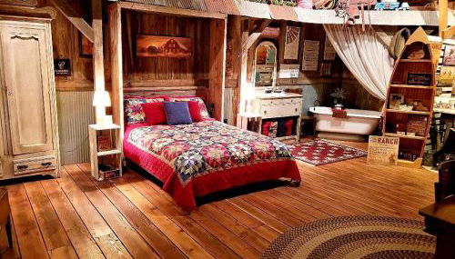 Restored Barn Rental near Milford, Nebraska - Foto 3