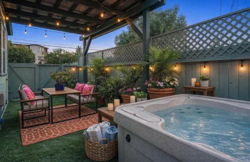 San Diego Oasis with Private Hot Tub Near Zoo, Balboa Park and Beaches - Photo 1