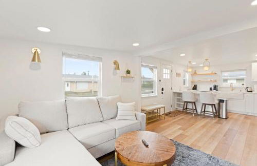 Cozy Bungalow Home 2br, 1ba - 9 min to Tacoma Dome - Foto 4