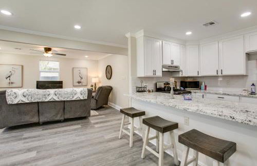 Dine, Shop and Play Kenner Home with Patio and Yard! - Foto 10