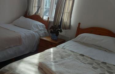 3.9. Tudor Court - Foto 16