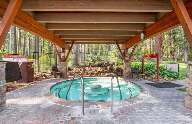 Wolfe by Avantstay 5mins Northstar w Hot Tub Fireplace 2 Private Decks - Photo 33