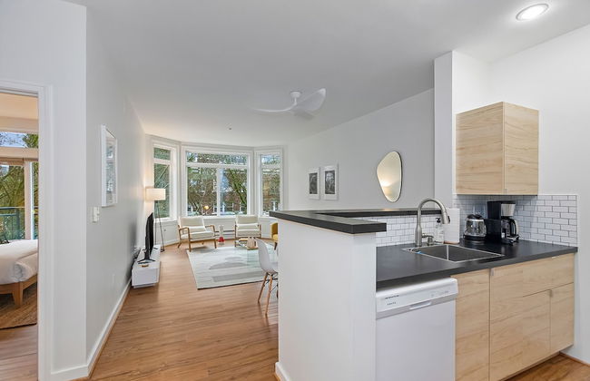 Belltown's Flower Moon - Foto 6