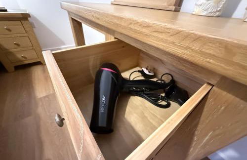 The Drapers - by Caithness Luxury Apartments NC500 - 4 Bedroom Luxury Central NC500 Apartment-Sleeps 8- Sleeps Work teams upto 4 & holiday makers upto 8 - BUDGET FRIENDLY FOR LONG STAY TRADES - CONTACT US - - Foto 27