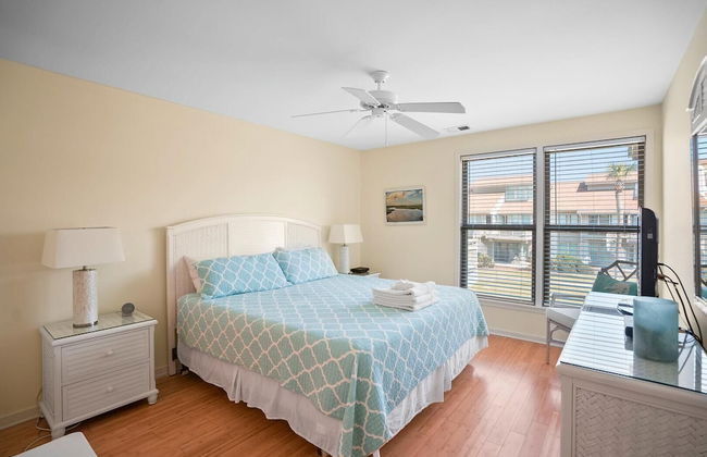 112 Capt John Fripp Villa - Photo 2