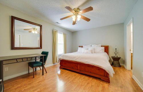 Candler Home with Large Deck Hike, Bike and Unwind! - Foto 12