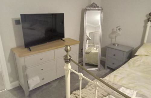 2 Bedroom Garden Flat - Foto 5