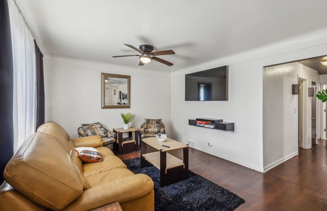 Queen G2 Mansion 3 Bedroom Home by RedAwning - Foto 1