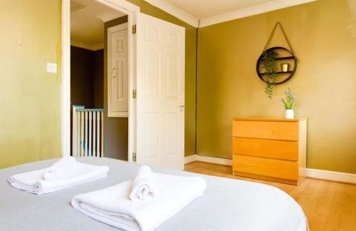 Last-Minute Specials l Modern 2 Double Bed Apartment for 5 Guests l Hofin Stays Short Lets & Serviced Accommodation - Foto 27