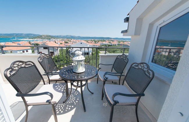 Apartment in Murter Near Beach and Pool - Foto 9