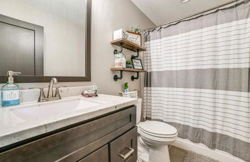 Modern Kentucky Lake Home with Deck, Dock, View - Foto 12