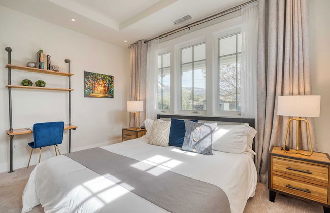 Luxe, Pool, Spa, Fire Pit, Game Room, Piano Sonoma Pool Retreat by Avantstay - Foto 32