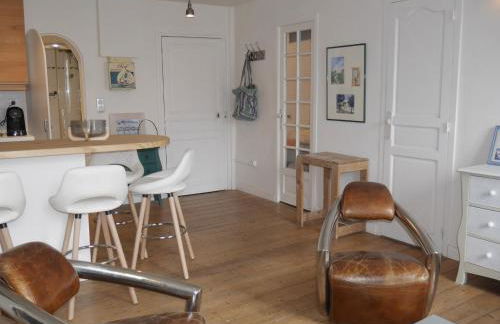 Charmant appartement au cœur de Le Palais, proche commerces et plage - FR-1-418-268 - Photo 3