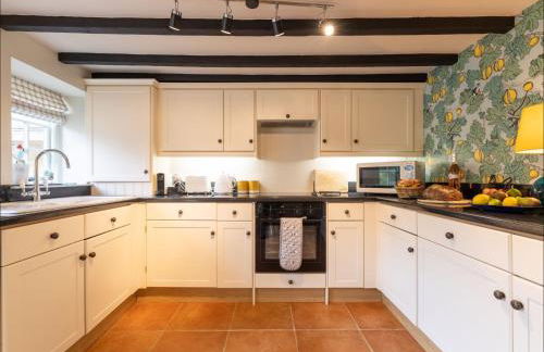 Wisteria Cottage , Pretty Cotswold Cottage close to Chipping Campden - Photo 18