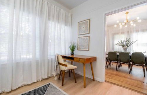 Sanctuary on 3rd - Walk to UF , Parking , Grill - Photo 64