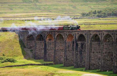 4 Bed in North Stainmore 92503 - Photo 24