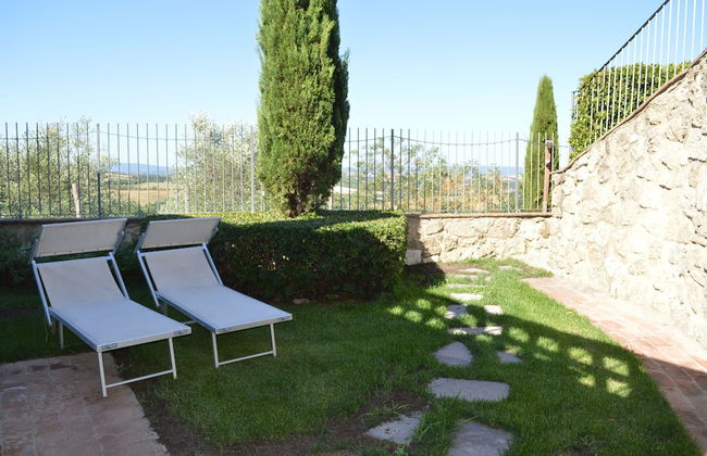 House With Private Garden in the Crete Senesi - Photo 20