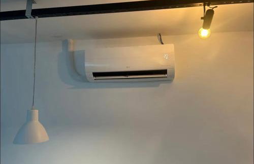 12 - ESTÚDIO CHARMOSO, Ar condicionado, Cozinha completa, Vaga de garagem - Foto 14