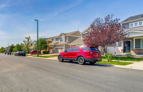 6 Mi to DIA Denver Home with Fenced Yard and Fire Pit - Foto 31