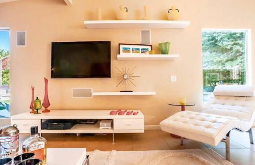 Mid-Century Krisel House with Salt Water Pool and Firepit - Foto 27