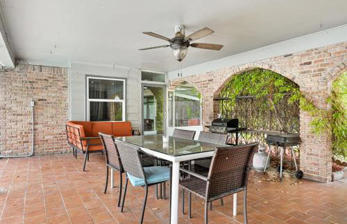 Home for summer with pool, pool table, outdoor kitchen,patio and balcony - Foto 77