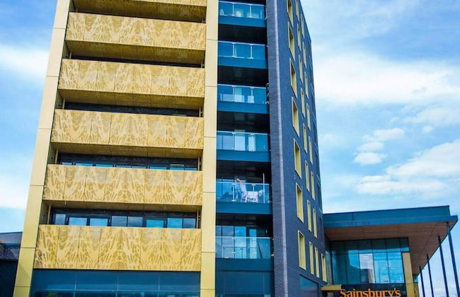 STUNNING 2 BED APARTMENT WITH PARKING - Foto 39