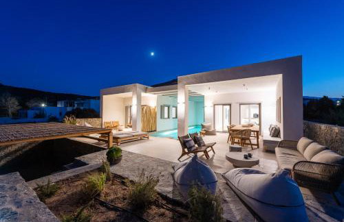 Exclusive Luxury Moca beachfront villa, Molos, Paros - Photo 2