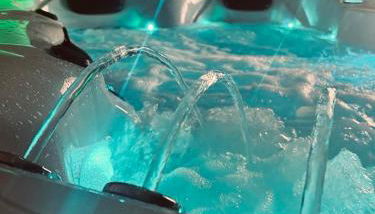 Loveroom 50 nuances de bulles jacuzzi et sauna privatif - Foto 3