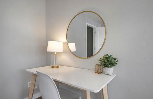 Serene 4-Bedroom Getaway in Arvada! Pet-friendly! - Foto 6