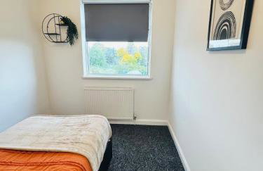 Swanky Dudley Retreat - Foto 16