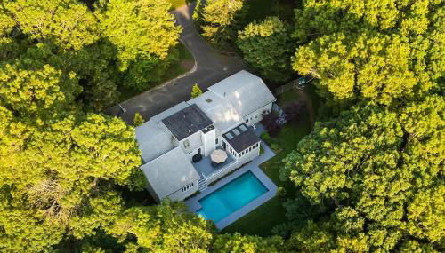Amazing Southampton Home with Private Heated Pool - Foto 3
