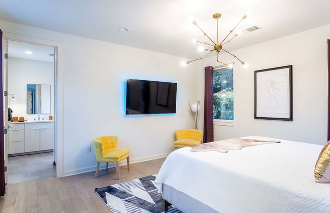 Modern ATX Mansion 6th Street 3 min Scooter - Foto 26