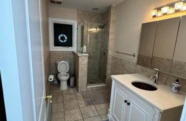 Cozy Room by Hofstra University - Photo 14