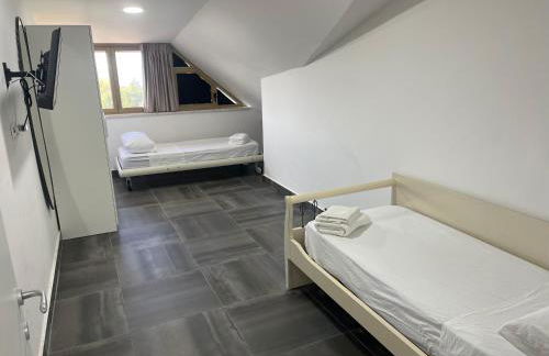 Villa Lidia & Attico degli artisti, free pets , giardino recintato e attrezzato - Foto 79