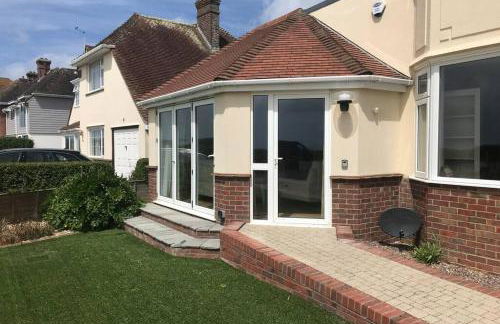 Barton on Sea self contained, stunning sea views - Photo 21