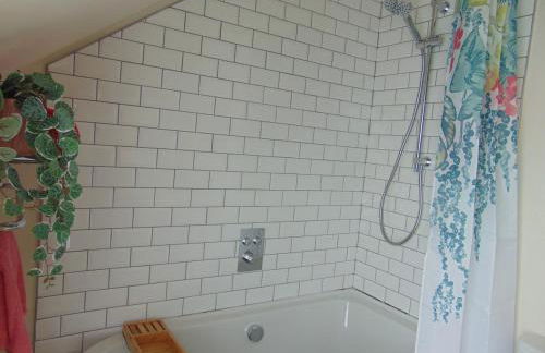 Charming townhouse with sunny garden - Foto 50