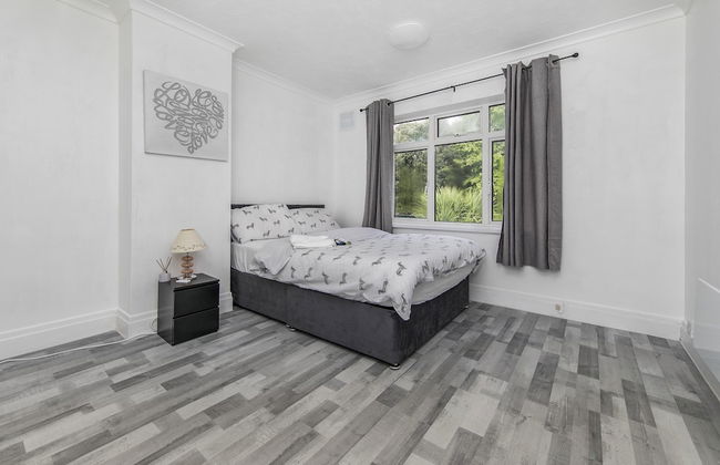 House - Sleeps 10 - Parking - Garden - Foto 3