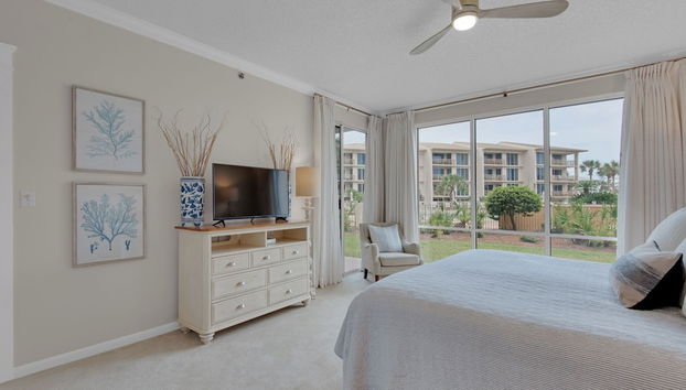 1st Floor Gulf Side- Lagoon Pool- Beach Chair Setup - Foto 5, Habitación