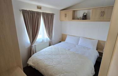 FI005 Loomy Escapes Caravan at St Osyth Beach Essex - Foto 10