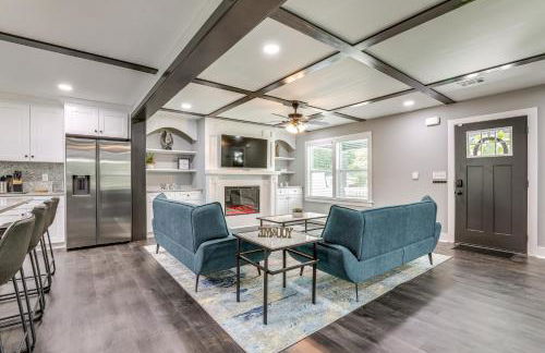 Family-Friendly Deck and Yard Modern Decatur Home - Foto 1