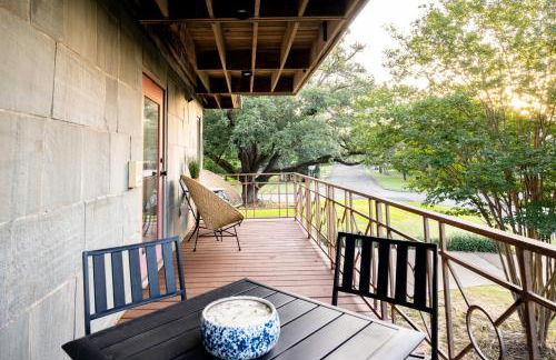 Downtown Bryan Treehouse Hot Tub and Peaceful Escape - Photo 21