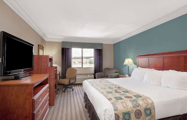 Ramada by Wyndham Houston Intercontinental Airport South - Foto 10