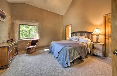 Peaceful Custom Carbondale Home with Deck, Near SIU! - Foto 10