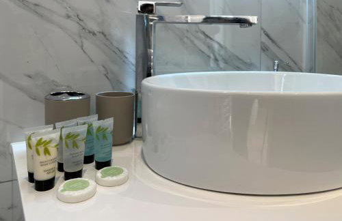 Modern Two Bedrooms Flat in Julien Road, CR5, London - Foto 11