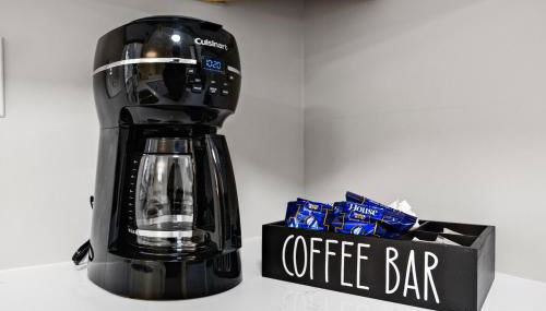 Sleek 3 BR home with self check in Private! - Foto 5