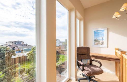 Steps to Beach and Amazing Ocean Views - Miramar Home - Foto 25