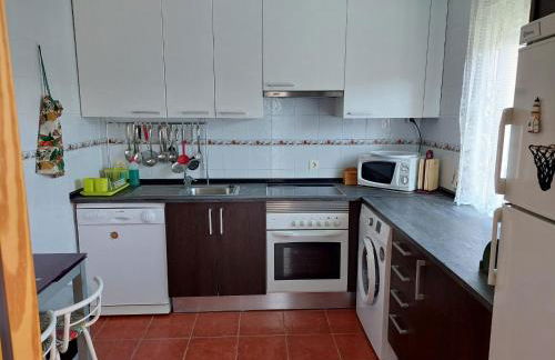 Disfrutar y relajarse en el Robledal - Foto 26